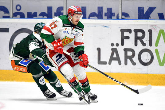 Färjestads Lucas Nordsäter och Moras Matt Bailey