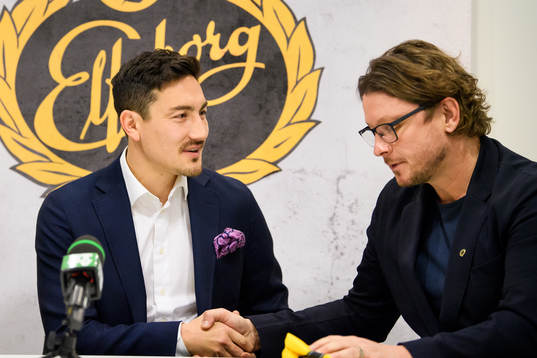 Elfsborgs nyförvärv Stefan Ishizaki och klubbchef Stefan