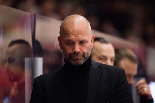 Brynäs head coach Tommy Sjödin of Brynäs looks dejected