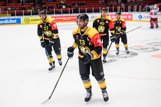 Ryan Gunderson of Brynäs celebrates the 2-3 goal