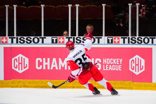 Milan Mikulík of Ocelari Trinec celebrates the 3-6 goal