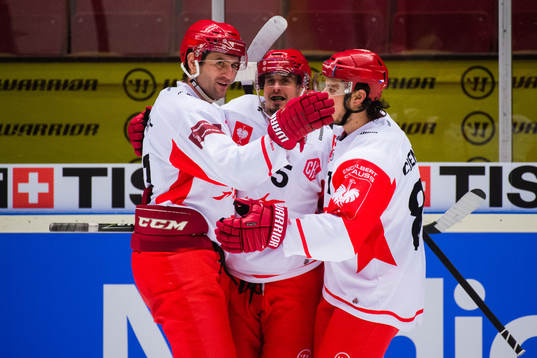 Milan Mikulík of Ocelari Trinec celebrates the 3-6 goal