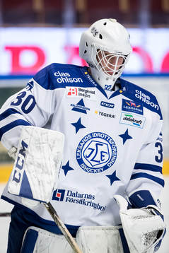 Leksands målvakt Victor Rönnqvist  i ishockeymatchen i
