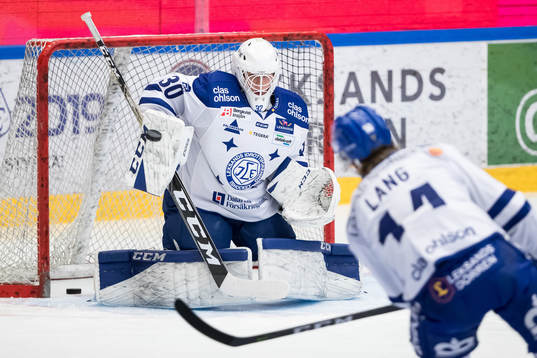 Leksands målvakt Victor Rönnqvist  i ishockeymatchen i