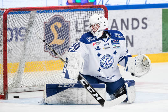 Leksands målvakt Victor Rönnqvist  i ishockeymatchen i