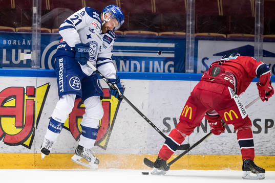 Leksands Mattias Ritola och Västerviks Kalle Östman i