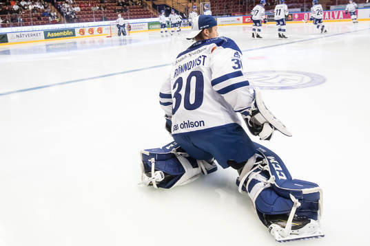 Leksands målvakt Victor Rönnqvist  i ishockeymatchen i