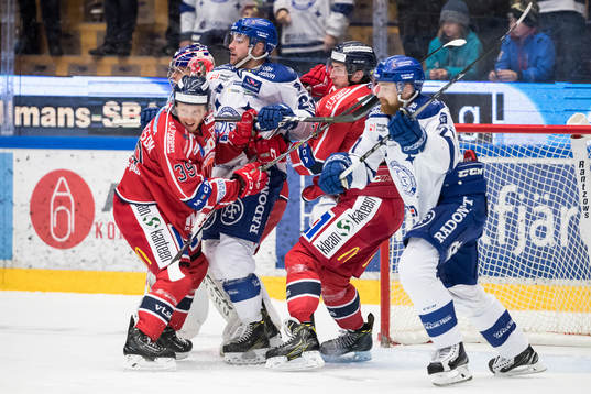 Leksands Alex Friesen och Mattias Ritola framför