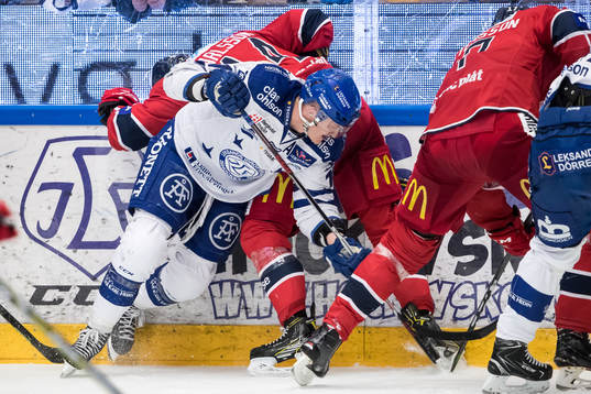 Leksands Martin Karlsson och Västerviks Oskar Carlsson  i