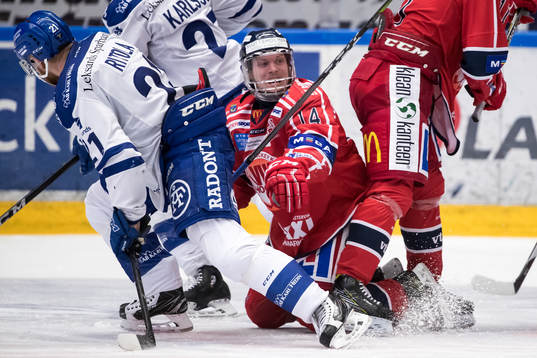 Västerviks Erik Gustafsson och Leksands Mattias Ritola  i