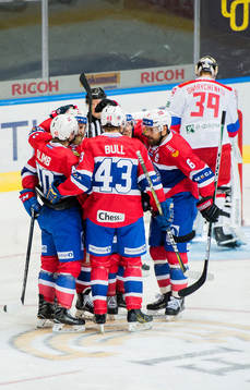 Patrick Thoresen of Norway celebrates with hos teammates