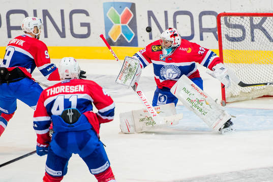 Daniel Sørvik, Patrick Thoresen and goaltender Henrik