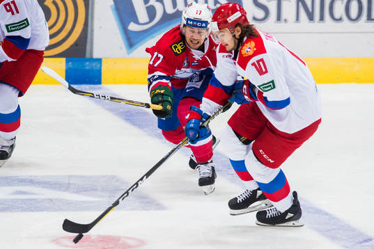 Stefan Espeland of Norway and Viktor Tikhonov of Russia