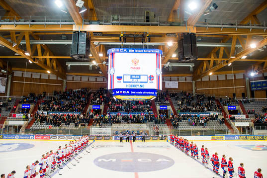 The line up of Russia and Norway