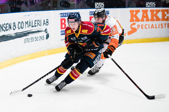 Djurgårdens Jonathan Davidsson och Karlskronas Daniel