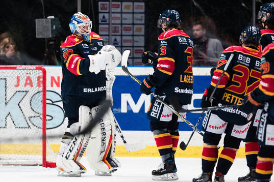 Djurgårdens målvakt Joacim Eriksson jublar