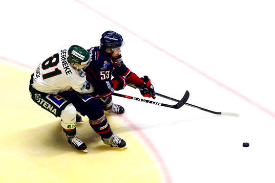 Frölundas Ryan Lasch och Linköpings Eddie Larsson