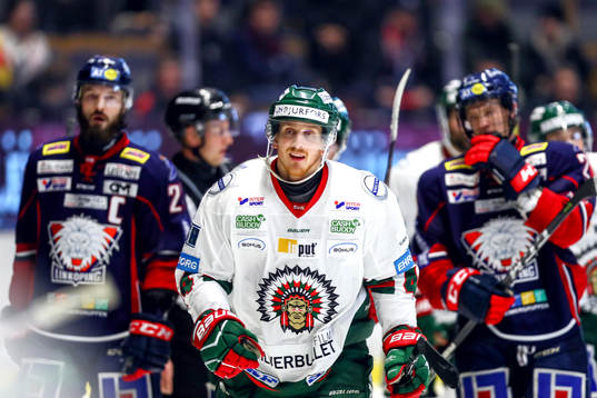 Frölundas Pontus Widerström jublar