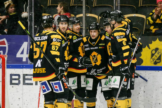 Skellefteås Joakim Lindström, Oscar Möller , Bud