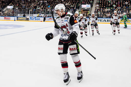 Malmö Redhawks Nils Andersson jublar