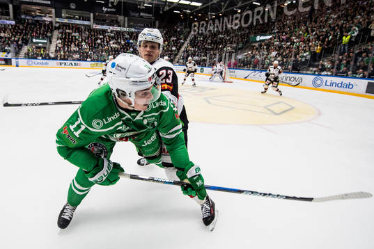 Rögles Bryan Lerg och Malmö Redhawks Christoffer Forsberg
