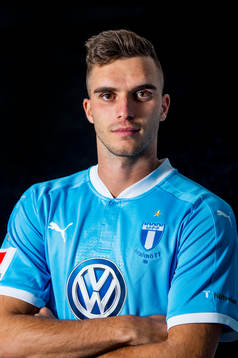 Malmö FF presenterar Egzon Binaku som ny spelare, här