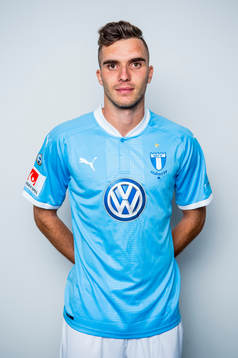 Malmö FF presenterar Egzon Binaku som ny spelare, här