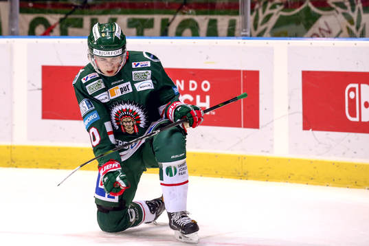 Frölundas Joel Mustonen jublar