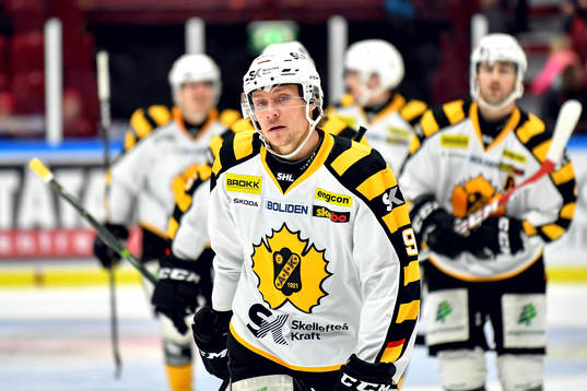 Skellefteås Jesper Olofsson jublar