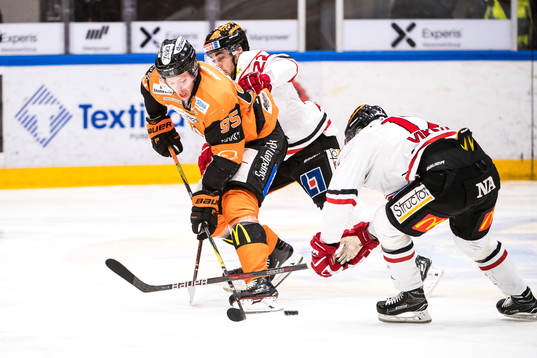 Karlskronas Carl Persson  och Örebros Jonathan Andersson