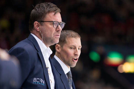 Rögles assisterande tränare Patrik Ross och tränare Cam