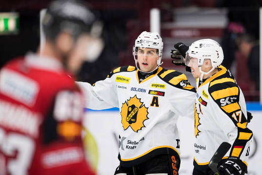Skellefteås Joakim Lindström och Pär Lindholm jublar