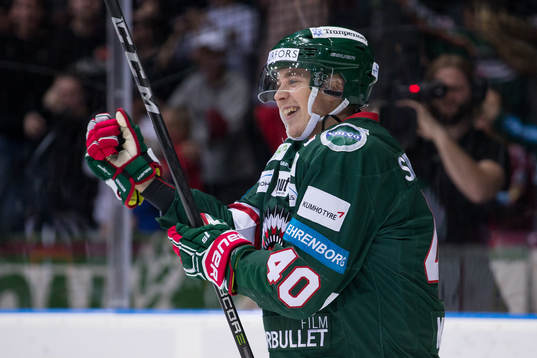 Frölundas Joel Mustonen jublar