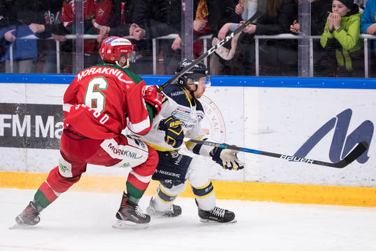 s Mattias Tedenby  i ishockeymatchen i SHL mellan Mora och