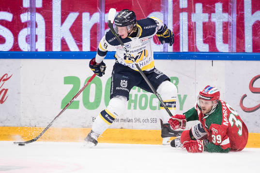 s Anton Bengtsson och Moras Jacob Nilsson  i