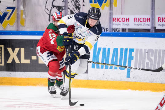 s Victor Ejdsell  i ishockeymatchen i SHL mellan Mora och