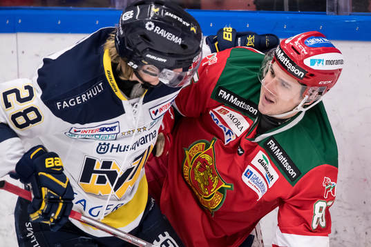 s Anton Bengtsson och Moras Michael Haga   i