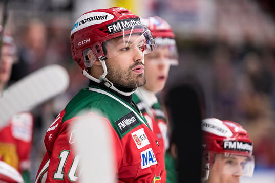 Moras Andrew Kozek  i ishockeymatchen i SHL mellan Mora och
