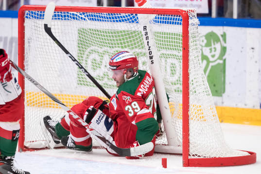 Moras Jacob Nilsson  i ishockeymatchen i SHL mellan Mora