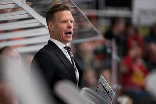 s tränare Johan Lindbom  i ishockeymatchen i SHL mellan