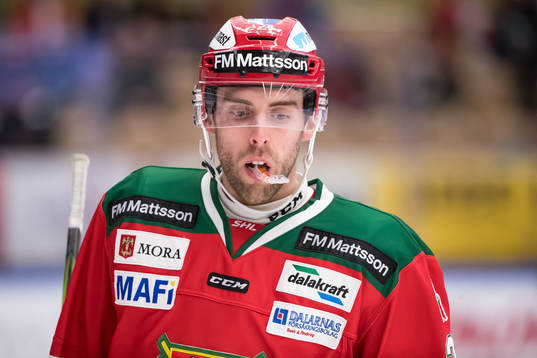 Moras Brandon Gormley   i ishockeymatchen i SHL mellan Mora