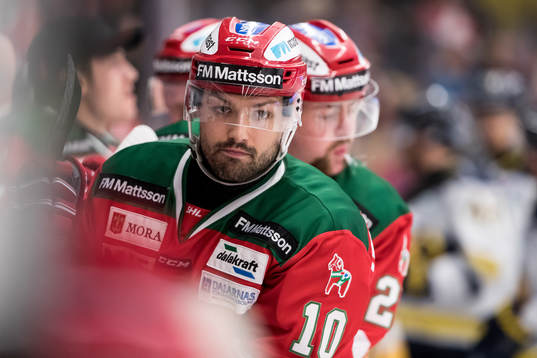 Moras Andrew Kozek  i ishockeymatchen i SHL mellan Mora och