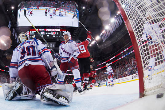 Devils Travis Zajac jublar