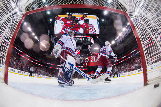 Rangers målvakt Henrik Lundqvist deppar