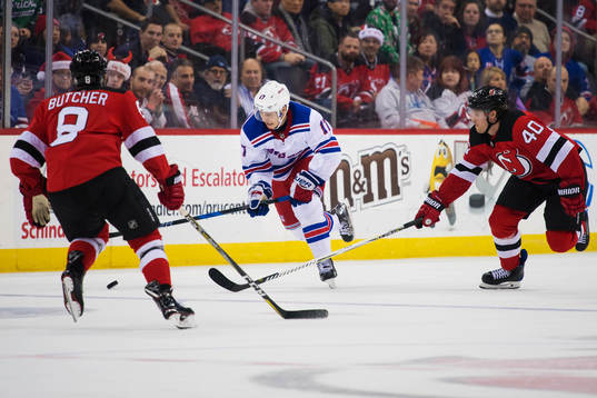 Rangers Jesper Fast och Devils Blake Coleman