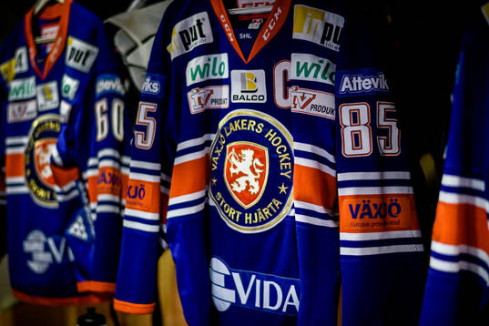 Växjös Liam Reddox (ej i bild) matchtröja före