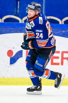 Växjös Brendan Shinnimin grinar illa