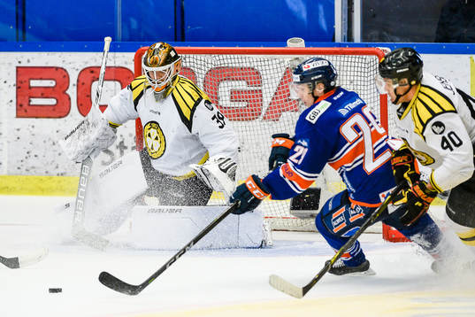 Brynäs målvakt Linus Fernström