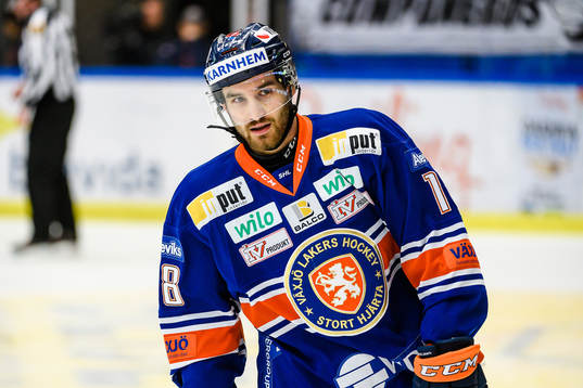 Växjös Andrew Calof jublar