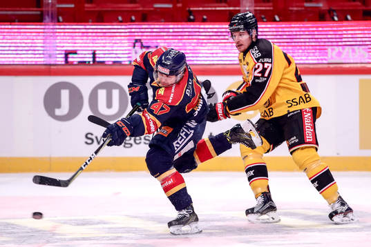 Djurgårdens Linus Johansson och Luleås Brendan Mikkelson